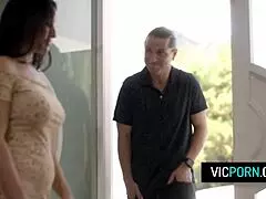 Pregnant Jennifer White cheating with neighbor fucking her horny housewife pussy?