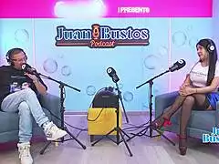 Damn Mayaofi rides fuck machine hard then sucks cameraman dry on her face