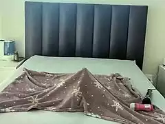 Fat curvy milf doll rides wand machine closeup juicy pussy orgasm