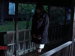 Outdoor JAV Milf Ryoko Murakami Delivers Wild Cumshot Blowjob in High Definition