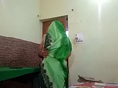 Indian Delivery Desi Housewife Begs for Big Cock Cowgirl in Hindi XXX Fuck?