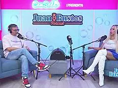 pamelaxpice rides huge dildo like crazy