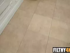 Revenge Fuck! Stepmom Chloe Adams Takes Leo Valentino's Load