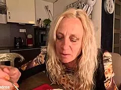 mature milf self fisted her pussy to squirting orgasm at lunchtime