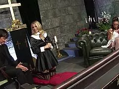 church pastor gathers fake boobed milfs for their group session begging facials