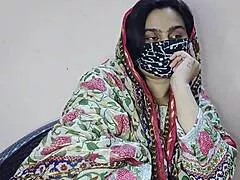 Step-Sister Sneaks Into Bedroom for Tight Pussy Midnight Ride