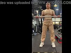 wanna worship my goddess milf body after workouts?