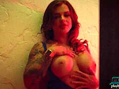 Keisha Grey em um vídeo maduro da Playboy