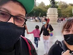 Wtf! CDMX public mother and daughter full flashing video