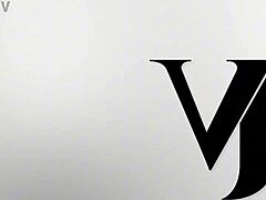 Große Natürliche Titten