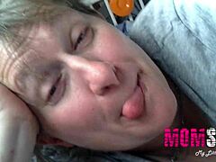 Young blonde's homemade oral skills