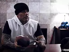 stud pounds sarah vandella's pussy to stay on team