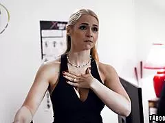 stud pounds sarah vandella's pussy to stay on team