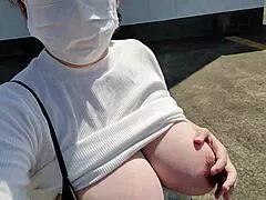 i'm so horny masturbating outside as chubby japanese wife 😩💦