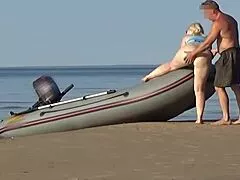 Boatman Pounds Hot Tourist's Curvy Big Ass Outdoors on Beach
