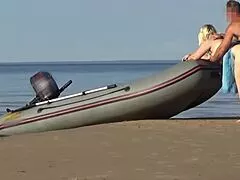 Boatman Pounds Hot Tourist's Curvy Big Ass Outdoors on Beach
