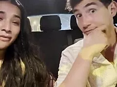 follando yasmina khan en coche parking supermercado con riesgo creampie 😈🚗