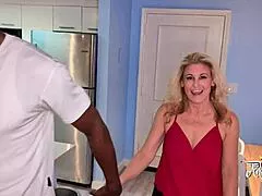 Size queen amateur stretched by BBC ends in sloppy cumshot 💦🍆😍