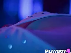 wanna see this stunning blonde milf pose sexy before ripping clothes off? 😈🔥