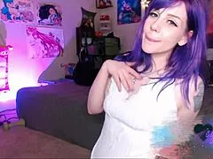 horny blonde babe twerks her big ass on cam until explosive cumshow finale