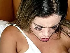 ei, coisas loucas rolam no meu uber com milf brasileira
