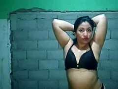 latina morena de bunda grande se masturbando até você gritar de prazer?