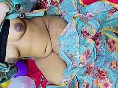 Desi big sis pussy gets stretched wide with loud moans in bedroom quickie