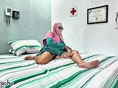 doctor sneaks live call with secret boyfriend during break on hospital duty