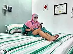 doctor sneaks live call with secret boyfriend during break on hospital duty