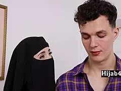 whoa this shy arab milf mother-in-law knows how to rub out a massive genie load 😍🔥