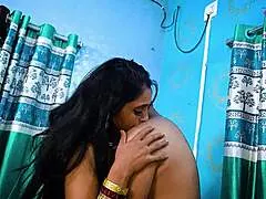 Matrona Desi Mallu hardcore calpesta e scopa