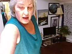 hey good boy come worship this huge hairy ass and curvy mature body now...