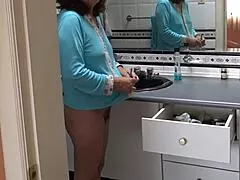 hey stepson i flashed my big pussy and masturbated so you could jerk off watching