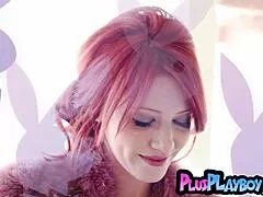 Who wouldn't strip this redhead milf elle alexandra out of lingerie for her sexy poses?