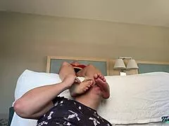 Worship this fetish BBW milf Cleo cleavage at Fetcon 25 bare feet