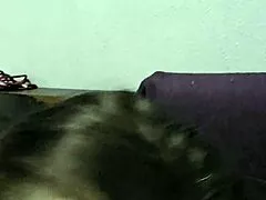 ella adora mamar paus enormes y ordeñar cada gota de leche