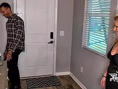 Cougar milf rides son's classmate bbc hookup! 🍆💦