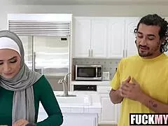 Wtf you caught your hijabi stepmom fapping too right