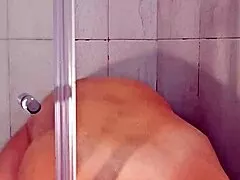 amateur milf rubs pussy in shower cums hard screaming 😩💦