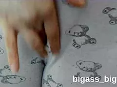 wanna see cameltoe pussy peek in pajamas rub?