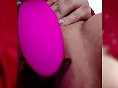 Mature married slut shows wet pussy on webcam