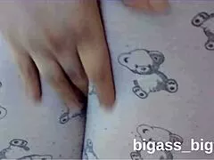Curvy milf rubs her camel toe in tight pajamas