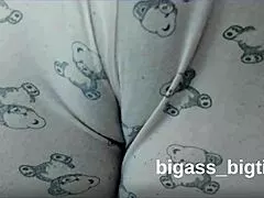camel toe rub in pajamas shows off bbw pussy