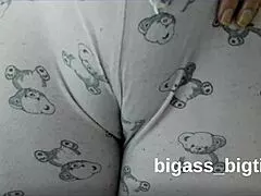 camel toe rub in pajamas shows off bbw pussy