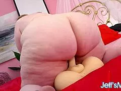 plump milf asstyn martin uses toys to reach orgasm