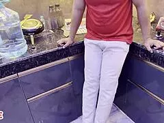 alisha bhabhi ki chudai ka maja kitchen mein