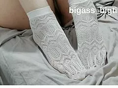 wh te socks- sock fetish- soles w th socks- feet -feet fetish- foot- foot fetish
