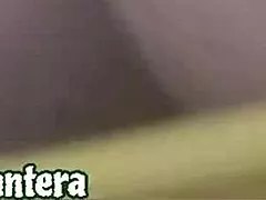 gostosa brasileira em clima de copa do mundo mostrando os brinquedos sexuais e rebolando tarada