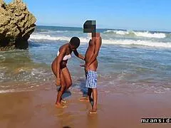 beach blowbang with wet naked amateurs in public