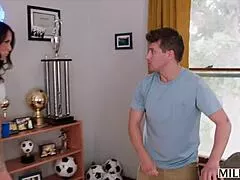Reagan foxx shares her experience with the youth coach